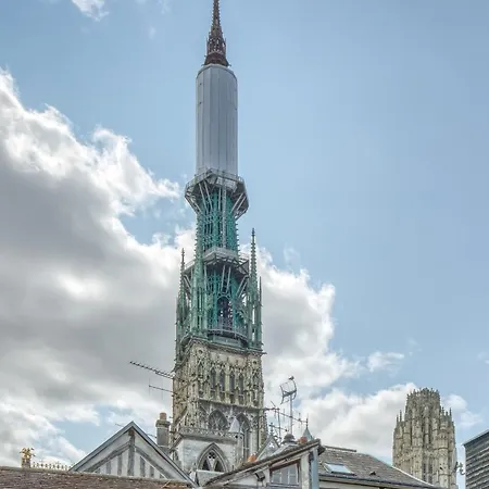 Le Normandie - F2 Vue Cathedrale *